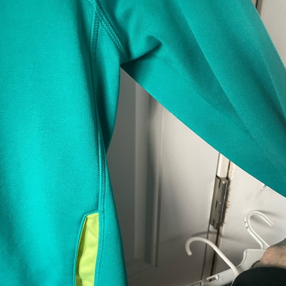 Adidas women’s zip up jacket size small - Picture 7 of 7